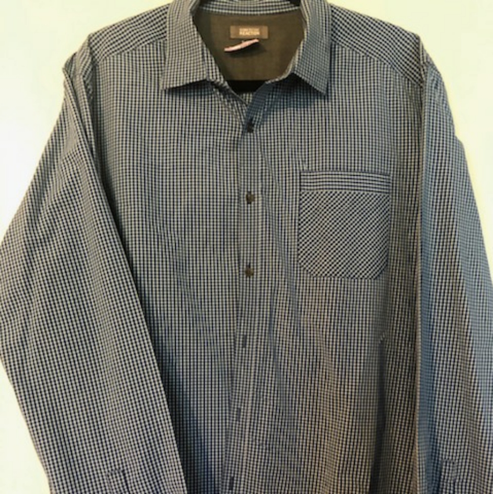 MEN'S KENNETH COLE long sleeve button down shirt. SIZE XL. Blue/ white plaid.